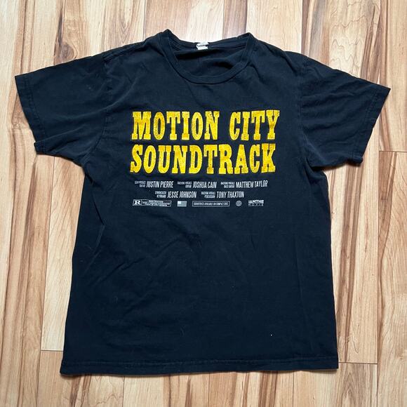 MOTION CITY SOUNDTRACK Official "The Plot" Merch Size M Band Tee Movie Poster - Picture 1 of 4